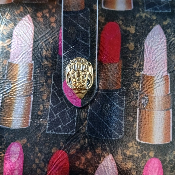 🔹️Kurt Geiger🔹️  💕RARE💕 Black and Multicolor Lipstick Print Clutch - Picture 10 of 13